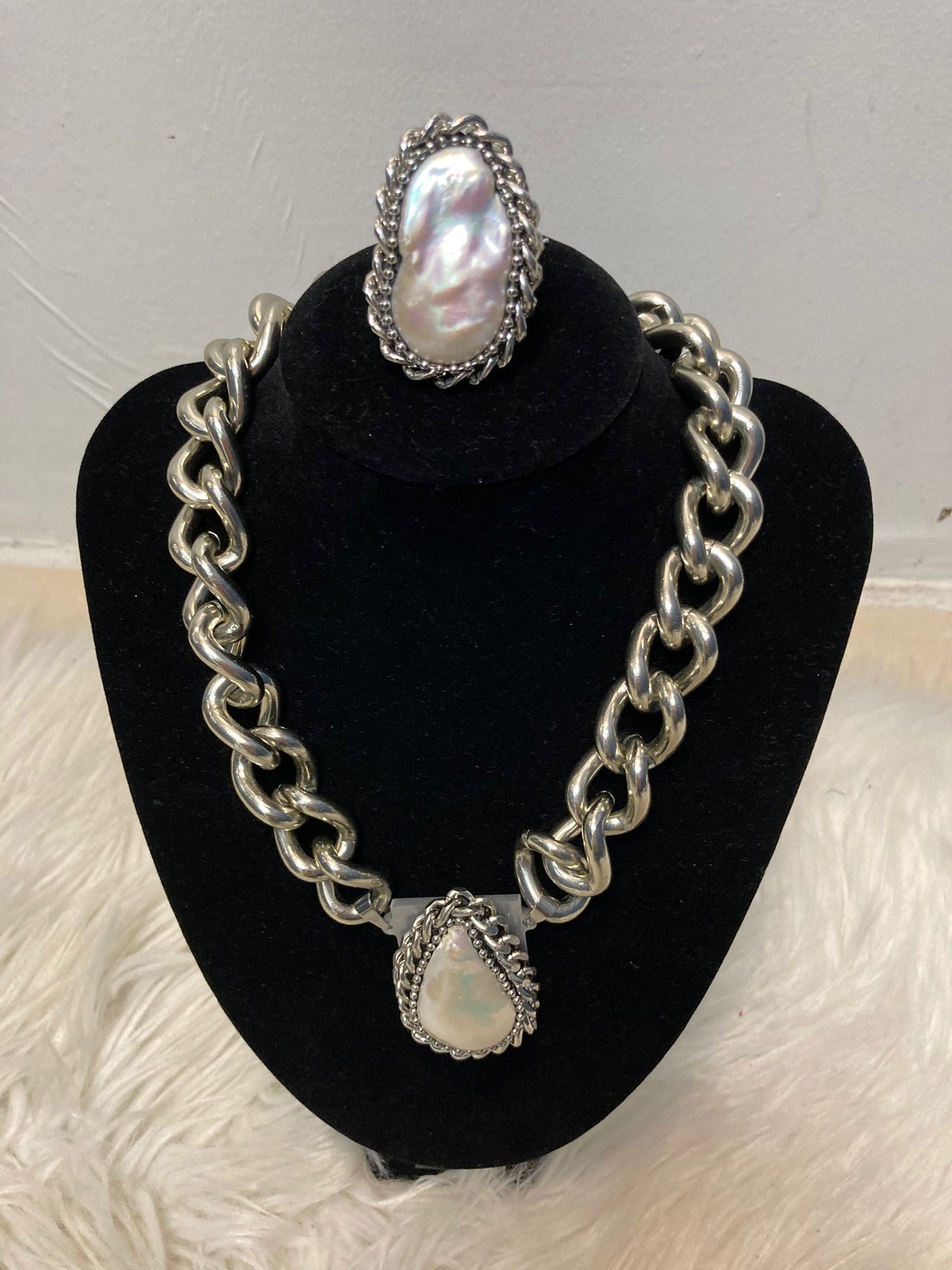 Italy Necklace (Barroca Pearl) Italy Collection