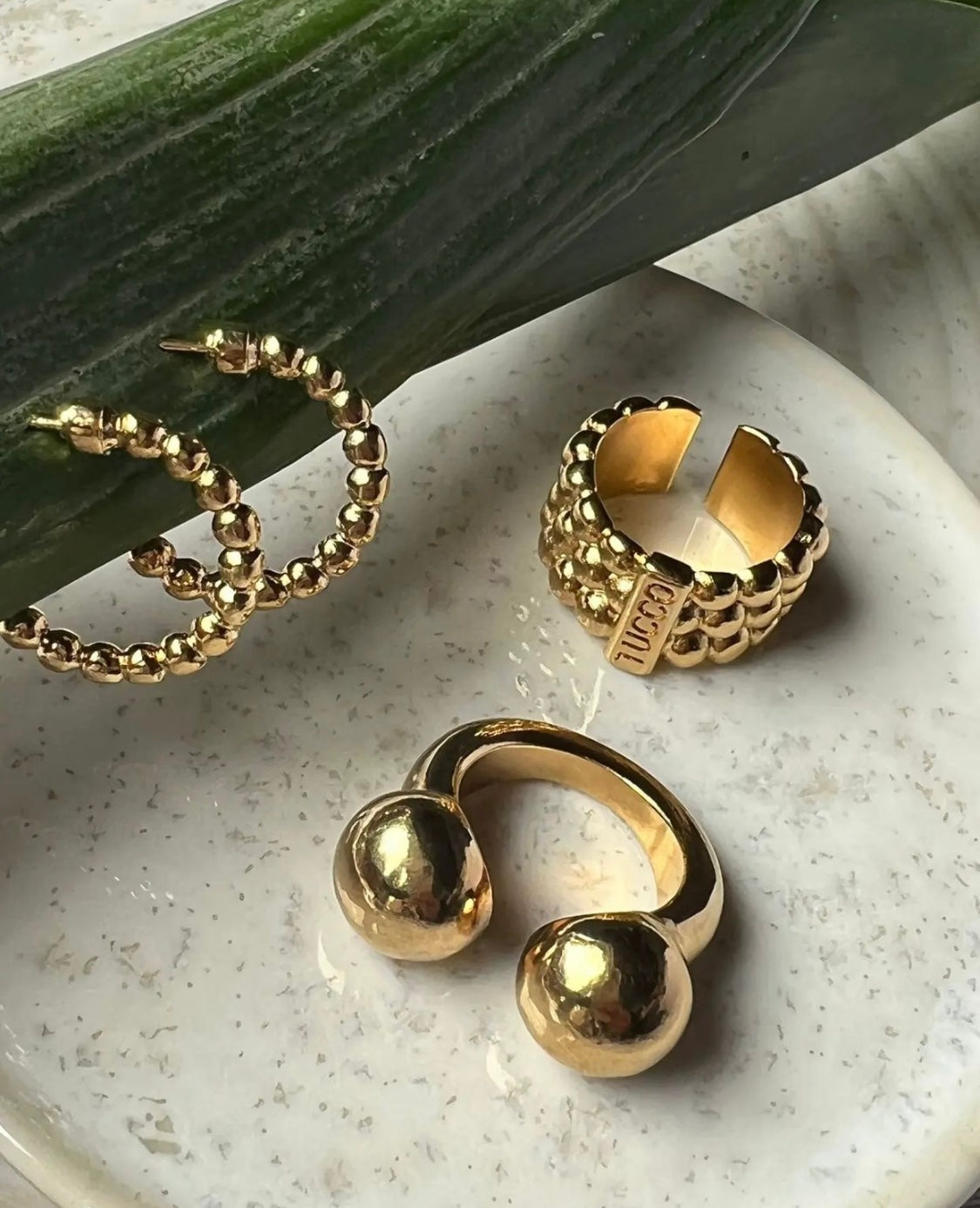 Simplicity Earrings Tucco (Gold)