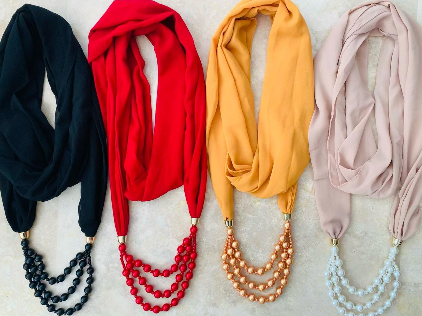 Cloth Statement Necklace With Earrings  (Rojo y Negro)